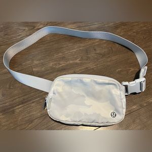 Everywhere belt bag 1L; lululemon